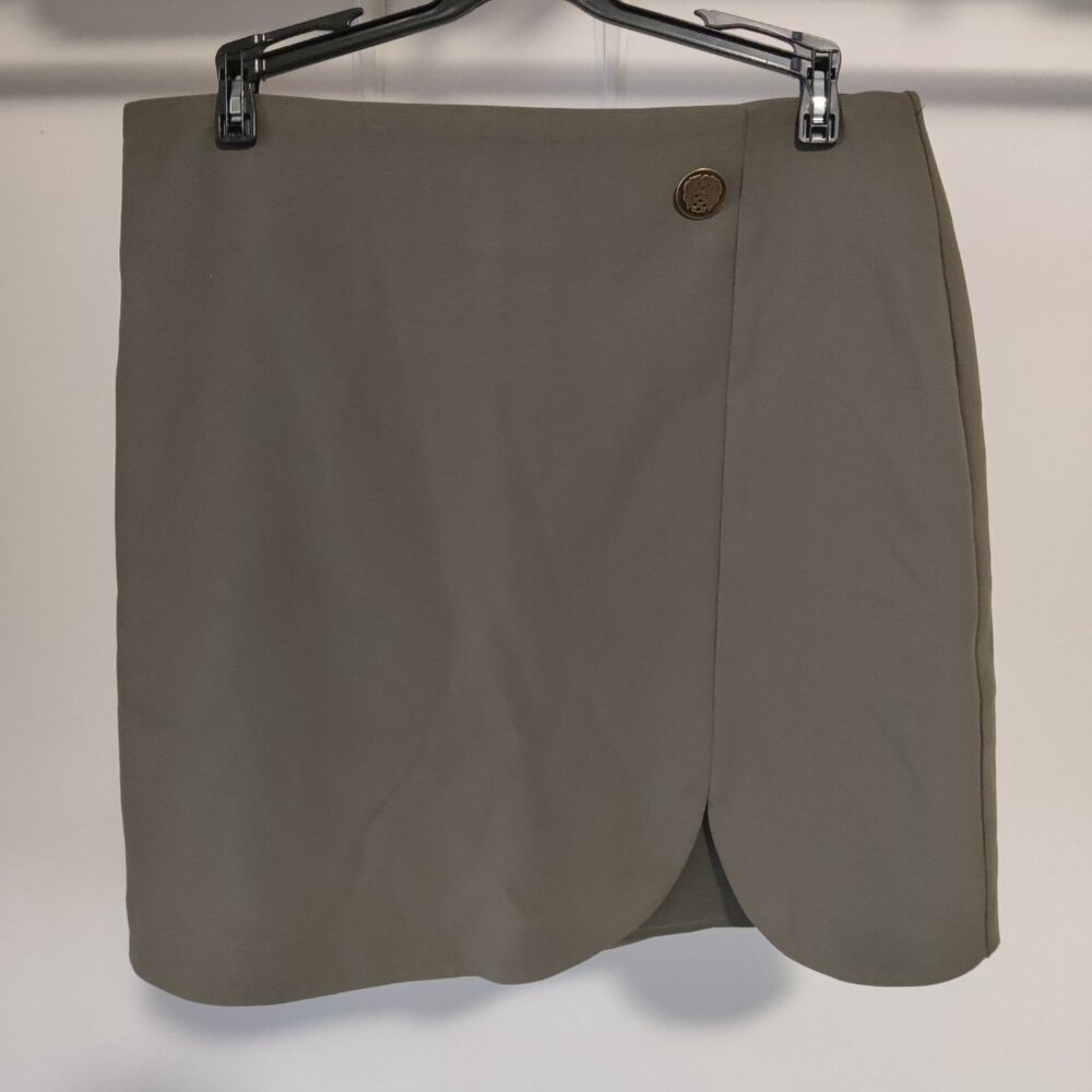 NWoT Vince Camuto Women Petal Slit Button Detail Pencil Skirt Size 8 $90 10HL200